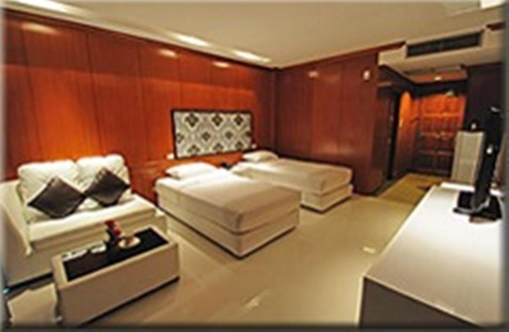 Marsi Pattaya Hotel Buitenkant foto