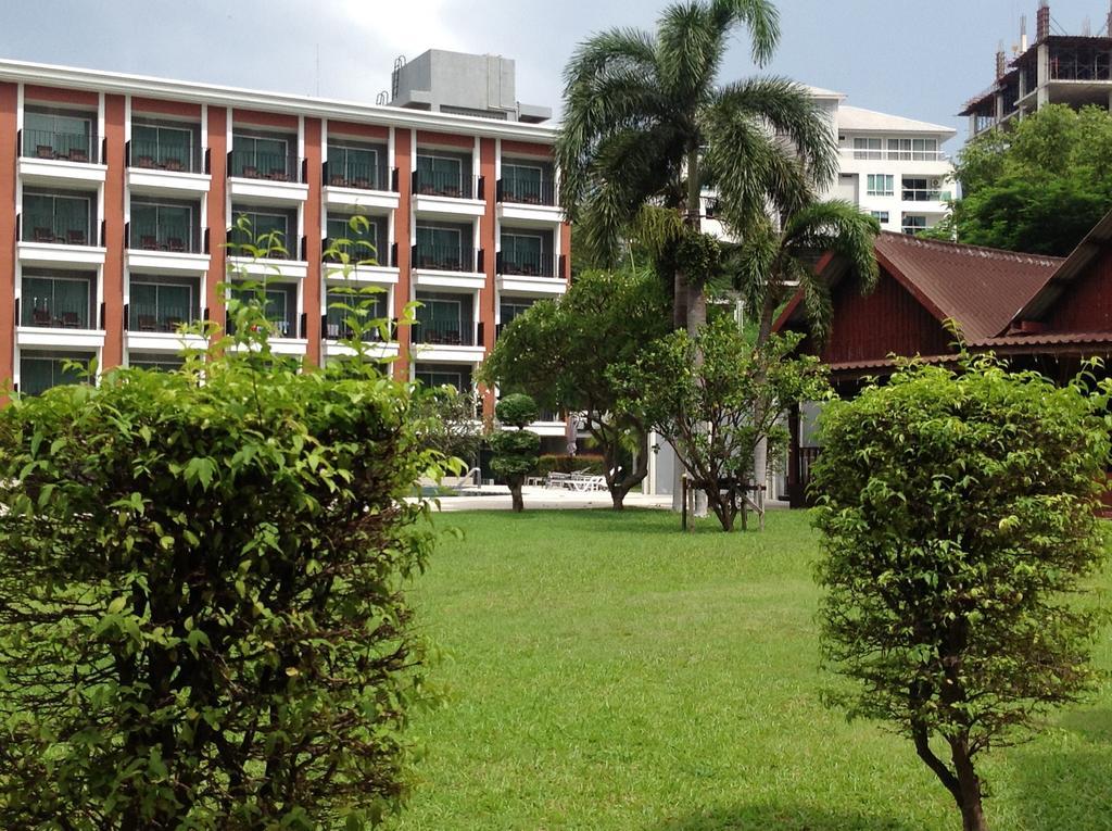 Marsi Pattaya Hotel Buitenkant foto