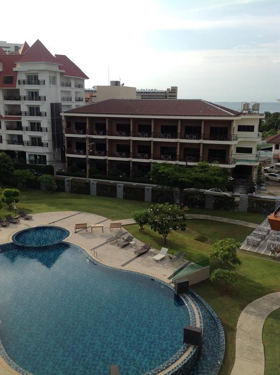 Marsi Pattaya Hotel Buitenkant foto