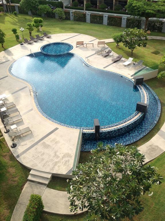 Marsi Pattaya Hotel Buitenkant foto