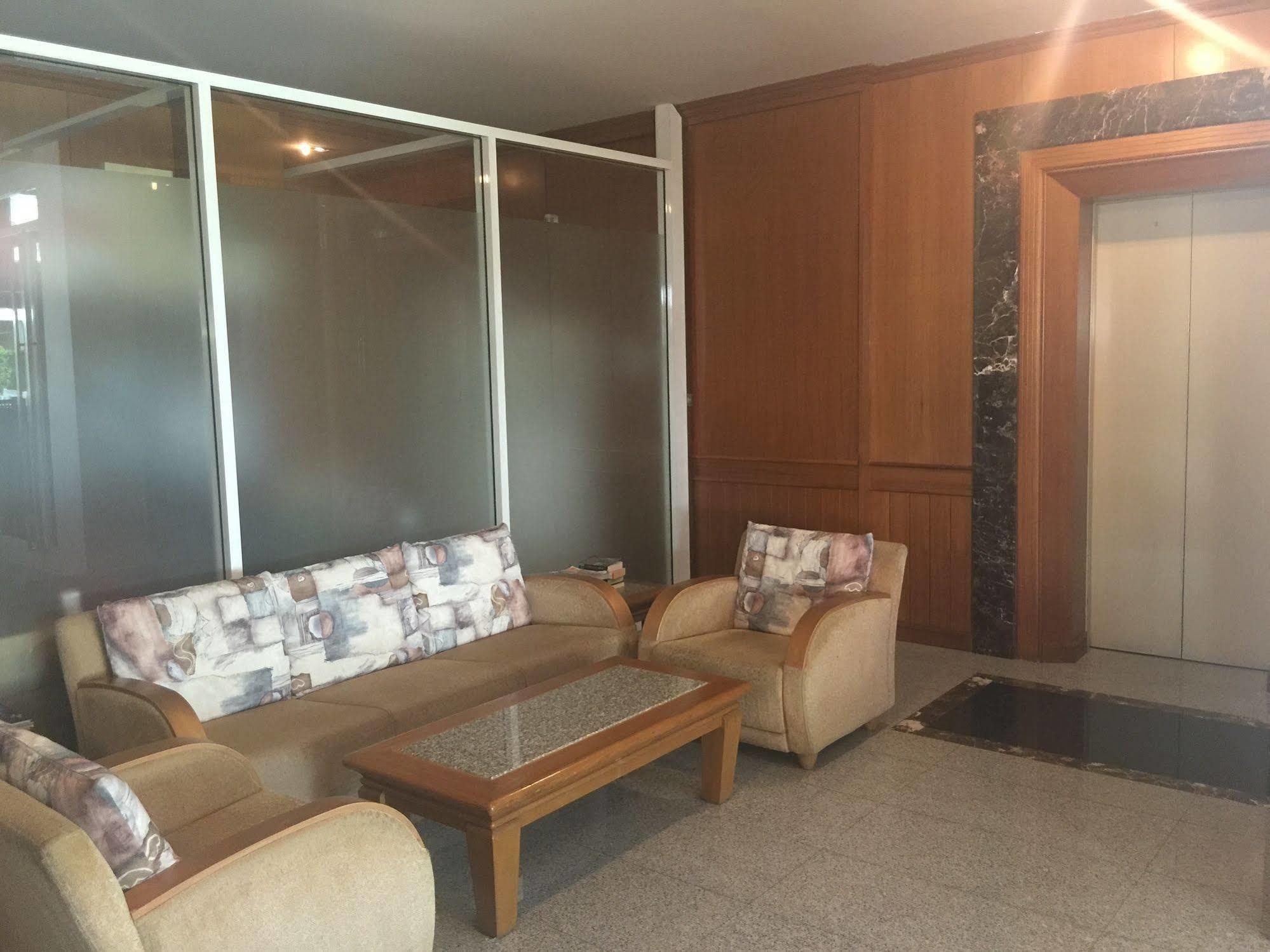 Marsi Pattaya Hotel Buitenkant foto