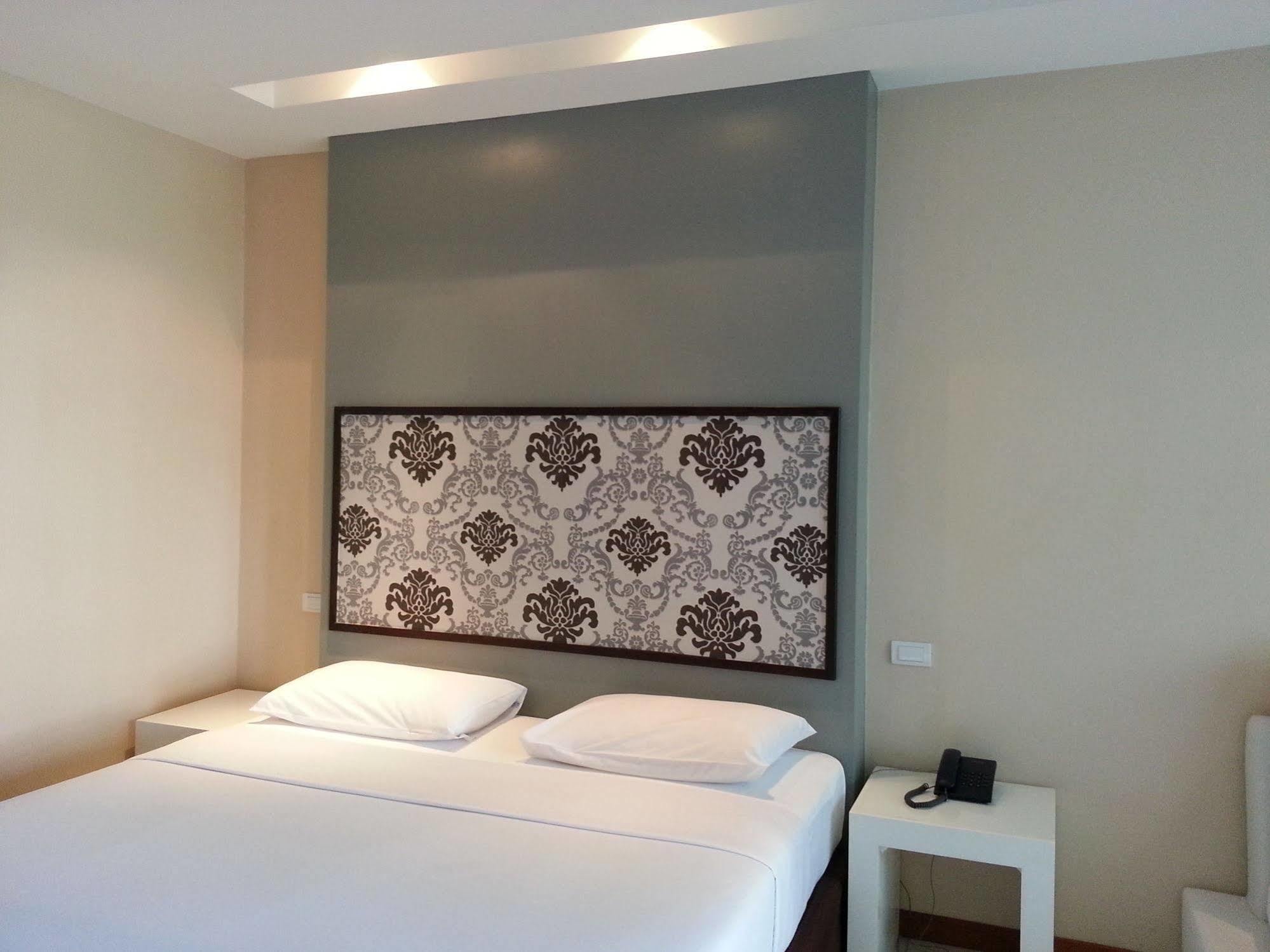 Marsi Pattaya Hotel Buitenkant foto